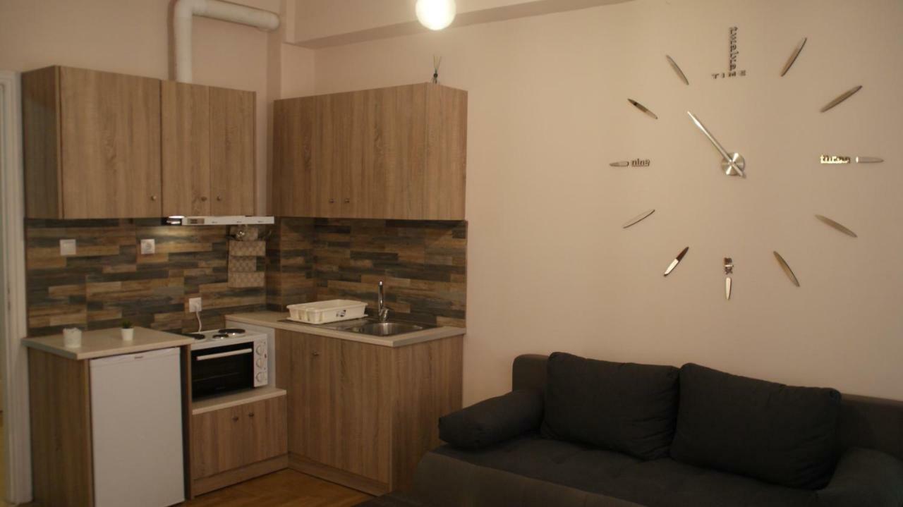 The Victoria Square Exceptional Apartments เอเธนส์ ภายนอก รูปภาพ